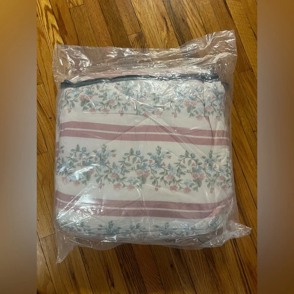 Organic Earth Bamboo Comforter